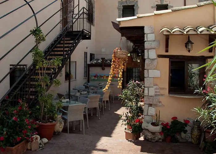 Seven Bed & Breakfast 2*