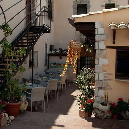 Seven Bed & Breakfast 2*