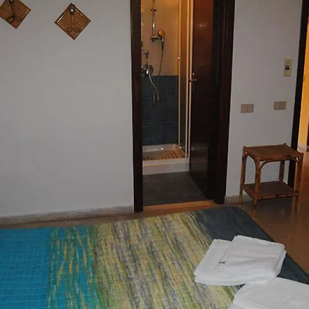 Bed and Breakfast Seven